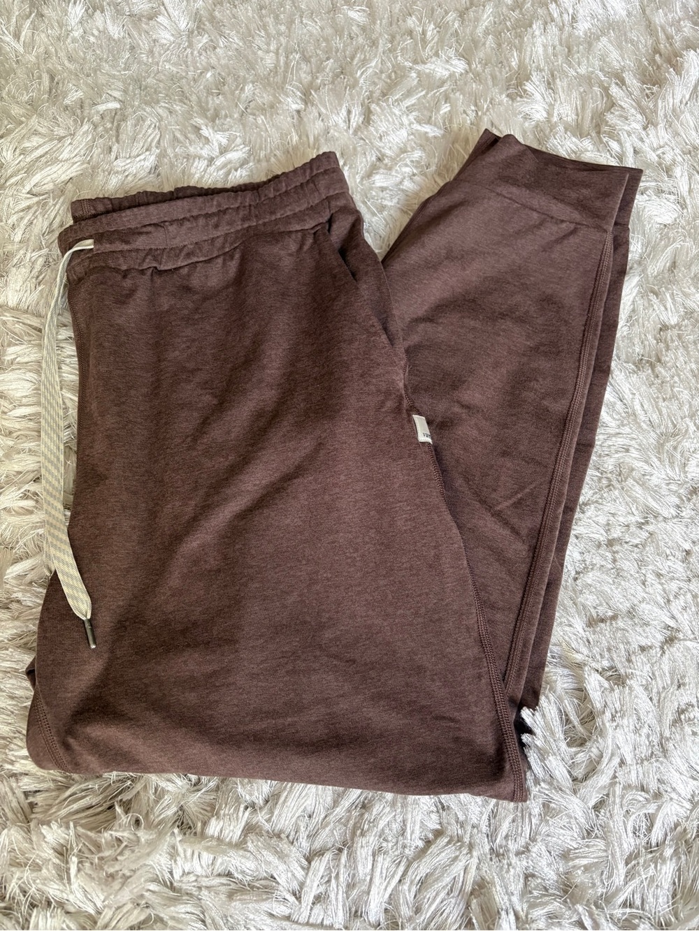 Vuori Women’s Performance Jogger- Brown, Sz M